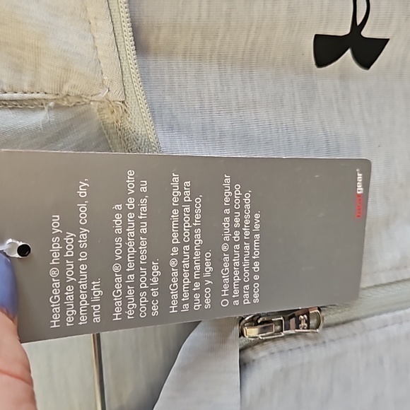 Under Armour Heatgear Loose Training Shirt 1/2 Zip Collar NWT Sz‎ M - Picture 10 of 11